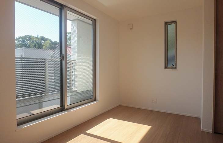 スケルトンリノベーションは、建物の骨組みや外装を残し、内装を一新するリノベーションの方法